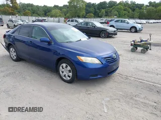 2007 Toyota Camry CE z VIN 4T1BE46K97U075868, wystawiony jako IAAI lot #40349022 z przebiegiem 203 595 mil mil oraz . Historia ofert i sprzedaży dostępna na DreamBid. Obrazek 1.
