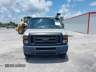 2014 Ford Econoline Cargo Commercial z VIN 1FTNE1EW6EDB05698, wystawiony jako IAAI lot #42236705 z przebiegiem 162 416 mil mil oraz . Historia ofert i sprzedaży dostępna na DreamBid. Obrazek 12.
