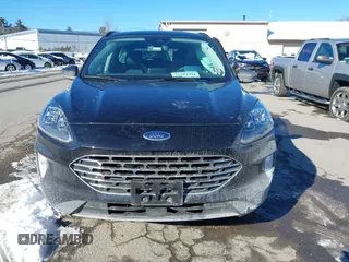 2021 Ford Escape Titanium with VIN 1FMCU9J91MUB36425, listed as a IAAI auction lot 41619575 with 35,737 mi miles and . Bid and sale history available at carsss.com. Image 12.