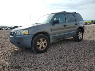 2006 Ford Escape XLT with VIN 1FMYU03176KA06446, listed as a Copart auction lot 50812755 with 181,076 mi miles and Salvage Title. Bid and sale history available at carsss.com. Image 1.