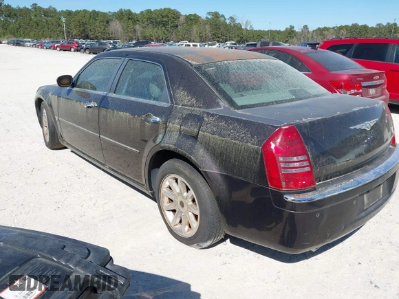 2005 Chrysler 300 with VIN 2C3AA63H75H577363, listed as a IAAI auction lot 41892999 with 229,634 mi miles. Bid and sale history available at carsss.com. Image 3.
