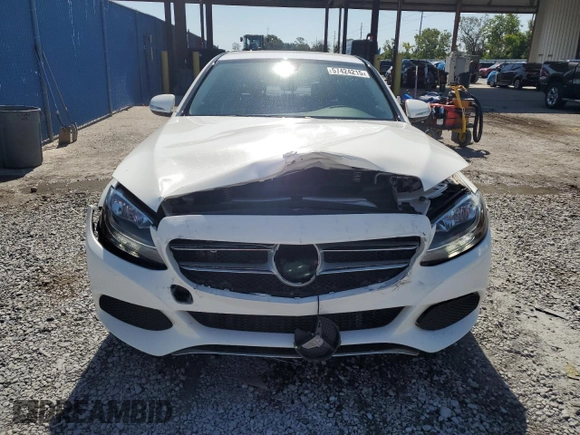 2015 Mercedes-Benz C 300 z VIN 55SWF4JB3FU064350, wystawiony jako Copart lot #57424215 z przebiegiem 39 416 mil mil oraz Szkoda całkowita • Salvage title. Historia ofert i sprzedaży dostępna na DreamBid. Obrazek 5.