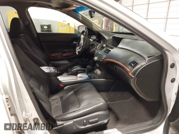 2012 Honda Crosstour EX-L with VIN 5J6TF3H55CL004720, listed as a IAAI auction lot 41846284 with 121,084 mi miles. Bid and sale history available at carsss.com. Image 5.