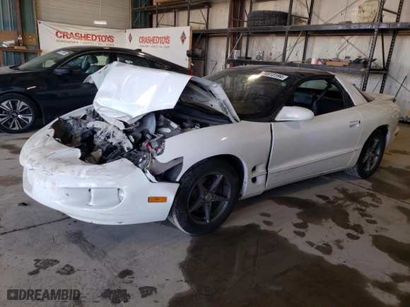 2001 Pontiac Firebird Formula with VIN 2G2FV22G212134322, listed as a Copart auction lot 70813194 with 0 miles and Salvage Title. Bid and sale history available at carsss.com. Image 1.