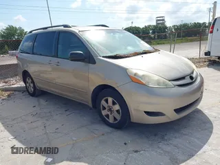 2009 Toyota Sienna CE with VIN 5TDZK23C09S251520, listed as a IAAI auction lot 42155604 with 233,153 mi miles. Bid and sale history available at carsss.com. Image 1.