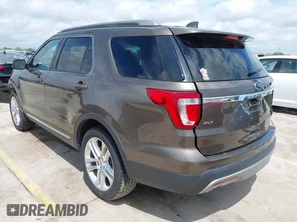 2016 Ford Explorer XLT with VIN 1FM5K7D89GGB11474, listed as a IAAI auction lot 41690237 with 19,109 mi miles and . Bid and sale history available at carsss.com. Image 3.
