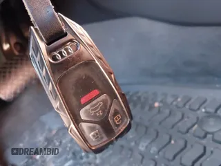 2022 Audi Q5 S line Premium z VIN WA1GAAFY9N2098952, wystawiony jako IAAI lot #40973991 z przebiegiem 29 553 mil mil oraz . Historia ofert i sprzedaży dostępna na DreamBid. Obrazek 11.