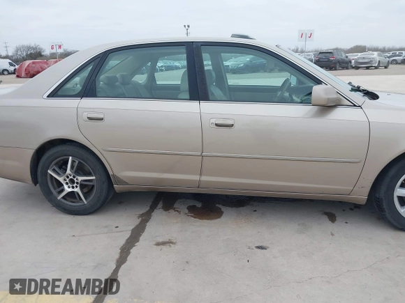2000 Toyota Avalon XL with VIN 4T1BF28B0YU024842, listed as a IAAI auction lot 41630268 with 260,586 mi miles and . Bid and sale history available at DreamBid. Image 13.