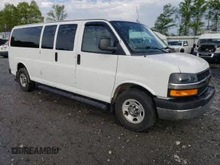 2013 Chevrolet Express Passenger LT with VIN 1GAZG1FG8D1109893, listed as a Copart auction lot 52927965 with 101,828 mi miles and Clean title. Bid and sale history available at DreamBid. Image 4.