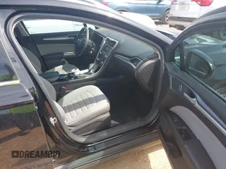 2016 Ford Fusion S z VIN 3FA6P0G73GR121162, wystawiony jako IAAI lot #42298022 z przebiegiem 160 978 mil mil oraz . Historia ofert i sprzedaży dostępna na DreamBid. Obrazek 5.