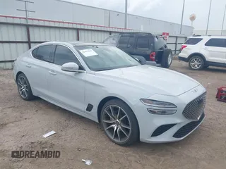 2022 Genesis G70 2.0T z VIN KMTG34TA9NU090218, wystawiony jako IAAI lot #42437863 z przebiegiem 18 913 mil mil oraz . Historia ofert i sprzedaży dostępna na DreamBid. Obrazek 1.