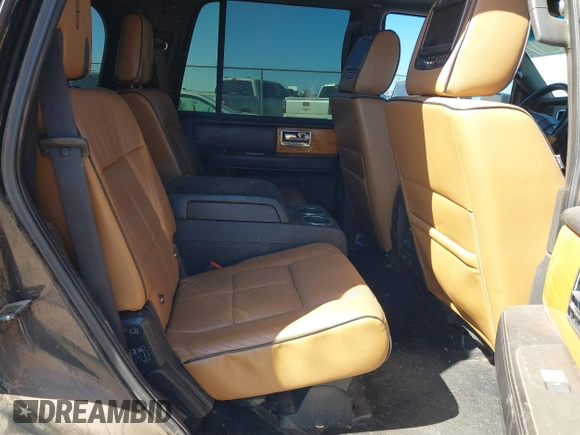 2012 Lincoln Navigator z VIN 5LMJJ2J56CEL07597, wystawiony jako IAAI lot #41732470 z przebiegiem 189 141 mil mil oraz . Historia ofert i sprzedaży dostępna na DreamBid. Obrazek 8.