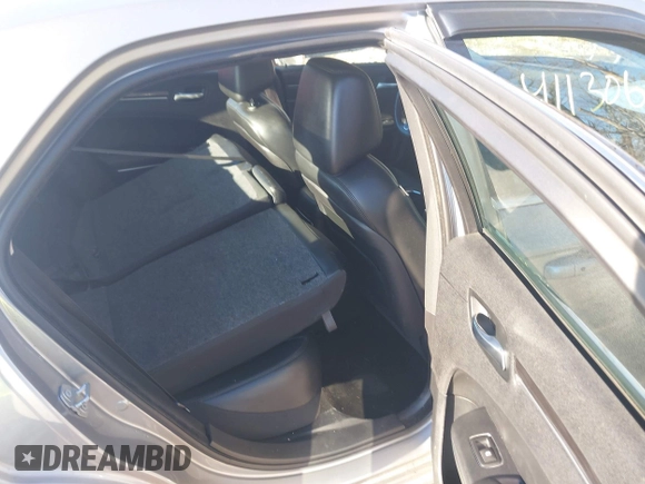 2016 Chrysler 300 Limited with VIN 2C3CCAAGXGH212405, listed as a IAAI auction lot 41130610 with 106,189 mi miles. Bid and sale history available at carsss.com. Image 8.