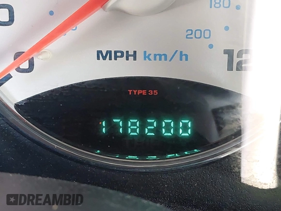 2002 Jeep Liberty Limited z VIN 1J8GL58KX2W327605, wystawiony jako IAAI lot #42217110 z przebiegiem 178 200 mil mil oraz . Historia ofert i sprzedaży dostępna na DreamBid. Obrazek 12.