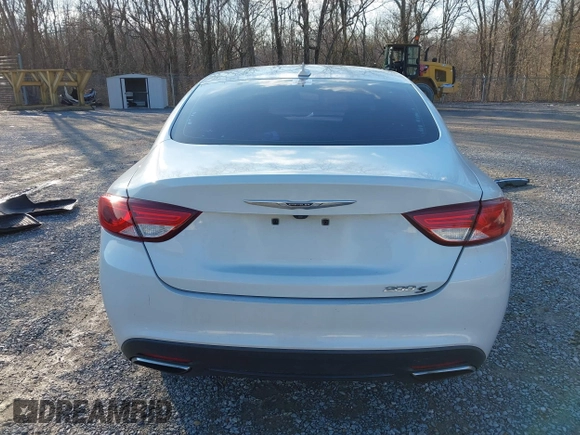 2015 Chrysler 200 S with VIN 1C3CCCBG5FN699500, listed as a IAAI auction lot 41544234 with 171,864 mi miles and . Bid and sale history available at carsss.com. Image 16.
