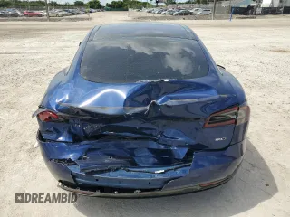 2016 Tesla Model S 90D z VIN 5YJSA1E20GF160834, wystawiony jako Copart lot #61898505 z przebiegiem 131 153 mil mil oraz Szkoda całkowita • Salvage title. Historia ofert i sprzedaży dostępna na DreamBid. Obrazek 6.