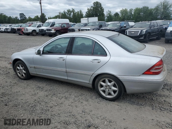2002 Mercedes-Benz C 230/260/280/320 with VIN WDBRF64J52F271131, listed as a Copart auction lot 61007165 with 144,708 mi miles and Clean title. Bid and sale history available at DreamBid. Image 2.