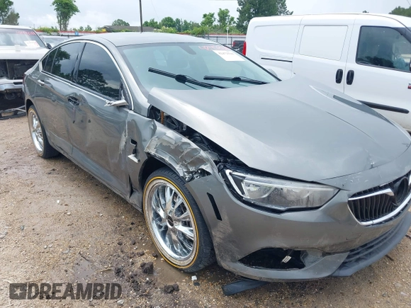 2018 Buick Regal Preferred with VIN W04GL6SX4J1136480, listed as a IAAI auction lot 42472510 with 117,210 mi miles and . Bid and sale history available at DreamBid. Image 6.