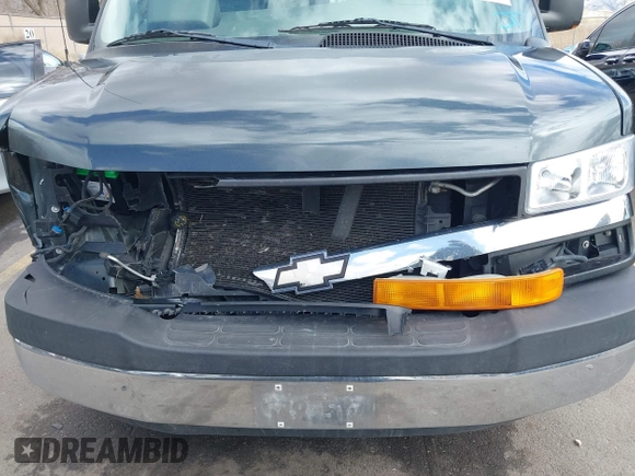 2003 Chevrolet City Express Cargo z VIN 1GNFH15T331163307, wystawiony jako IAAI lot #41788527 z przebiegiem 146 843 mil mil oraz . Historia ofert i sprzedaży dostępna na DreamBid. Obrazek 6.