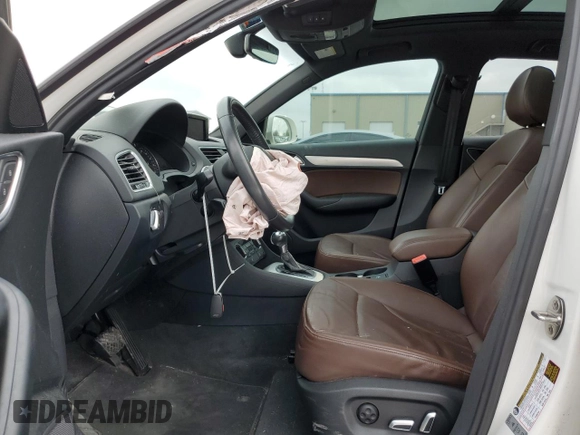 2018 Audi Q3 Premium with VIN WA1BCCFS4JR026926, listed as a Copart auction lot 44928323 with 61,118 mi miles. Bid and sale history available at carsss.com. Image 7.