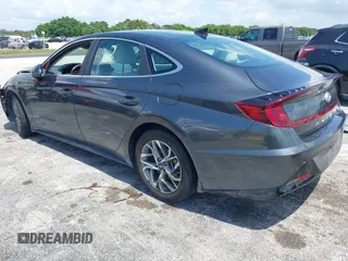 2023 Hyundai Sonata SEL z VIN KMHL64JA3PA277025, wystawiony jako IAAI lot #42301657 z przebiegiem 38 378 mil mil oraz . Historia ofert i sprzedaży dostępna na DreamBid. Obrazek 3.