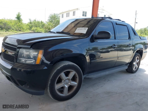 2012 Chevrolet Avalanche LTZ with VIN 3GNTKGE77CG188934, listed as a IAAI auction lot 42105759 with 191,919 mi miles. Bid and sale history available at carsss.com. Image 17.