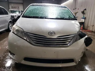 2013 Toyota Sienna XLE AAS with VIN 5TDYK3DCXDS291595, listed as a Copart auction lot 43973225 with 158,290 mi miles and Salvage Title. Bid and sale history available at carsss.com. Image 5.