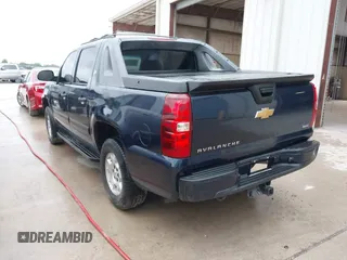 2009 Chevrolet Avalanche LTZ z VIN 3GNEC120X9G196285, wystawiony jako IAAI lot #42330652 z przebiegiem 255 085 mil mil oraz . Historia ofert i sprzedaży dostępna na DreamBid. Obrazek 3.