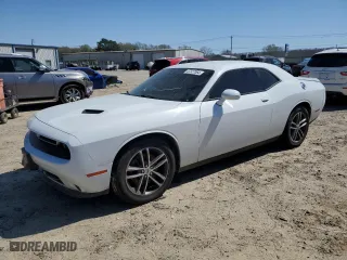 2019 Dodge Challenger SXT with VIN 2C3CDZGG6KH655517, listed as a Copart auction lot 47327064 with 69,899 mi miles and Salvage Title. Bid and sale history available at carsss.com. Image 1.