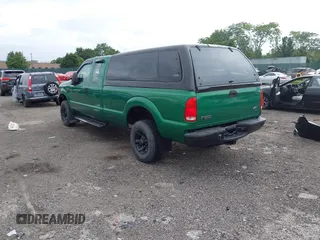 2000 Ford F-250 XL with VIN 1FTNX21L0YEA75124, listed as a IAAI auction lot 42702921 with Not provided miles and . Bid and sale history available at DreamBid. Image 3.