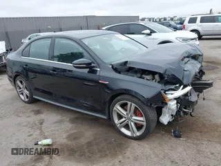 2017 Volkswagen Jetta GLI z VIN 3VW4T7AJ1HM347867, wystawiony jako IAAI lot #42408757 z przebiegiem 82 905 mil mil oraz . Historia ofert i sprzedaży dostępna na DreamBid. Obrazek 1.