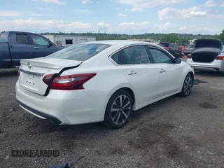 2017 Nissan Altima SR z VIN 1N4AL3AP5HC193030, wystawiony jako IAAI lot #42230730 z przebiegiem 93 001 mil mil oraz . Historia ofert i sprzedaży dostępna na DreamBid. Obrazek 4.