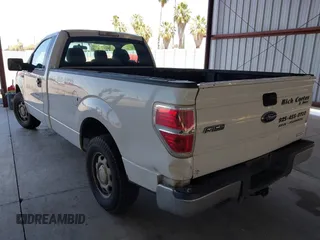 2013 Ford F-150 XL z VIN 1FTNF1CF2DKE46719, wystawiony jako IAAI lot #42865368 z przebiegiem 358 593 mil mil oraz . Historia ofert i sprzedaży dostępna na DreamBid. Obrazek 3.