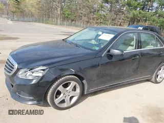 2014 Mercedes-Benz E E 350 Luxury with VIN WDDHF8JB2EA894977, listed as a IAAI auction lot 42065062 with 197,393 mi miles. Bid and sale history available at carsss.com. Image 6.