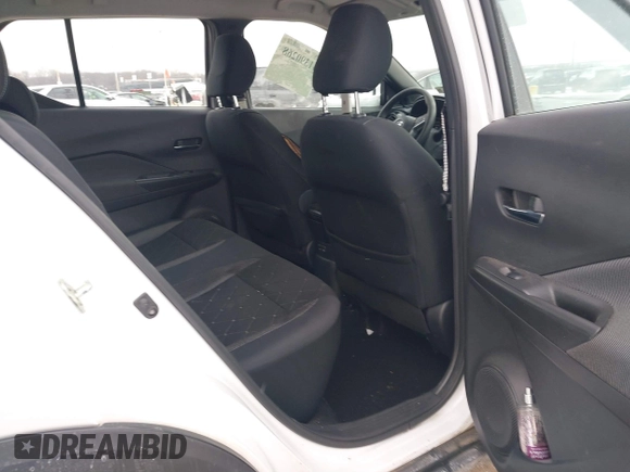 2019 Nissan Kicks S with VIN 3N1CP5CU0KL542096, listed as a IAAI auction lot 41390268 with 115,861 mi miles and . Bid and sale history available at carsss.com. Image 8.