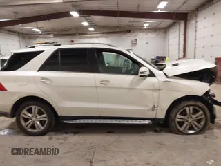 2013 Mercedes-Benz M 350 with VIN 4JGDA2EB8DA231017, listed as a IAAI auction lot 41228060 with Not Provided miles and . Bid and sale history available at DreamBid. Image 13.