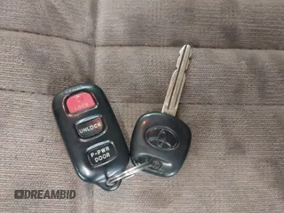 2001 Toyota Sienna LE z VIN 4T3ZF13C31U324428, wystawiony jako IAAI lot #42238030 z przebiegiem 209 762 mil mil oraz . Historia ofert i sprzedaży dostępna na DreamBid. Obrazek 11.
