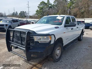 2022 Ram 2500 Tradesman with VIN 3C6UR5HJXNG251538, listed as a IAAI auction lot 41547395 with 129,142 mi miles. Bid and sale history available at carsss.com. Image 17.