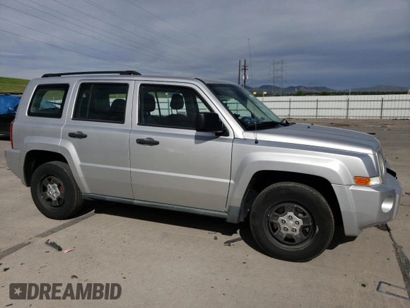 2010 Jeep Patriot Sport z VIN 1J4NT2GB4AD523378, wystawiony jako Copart lot #57088185 z przebiegiem 119 937 mil mil oraz Szkoda całkowita • Salvage title. Historia ofert i sprzedaży dostępna na DreamBid. Obrazek 4.