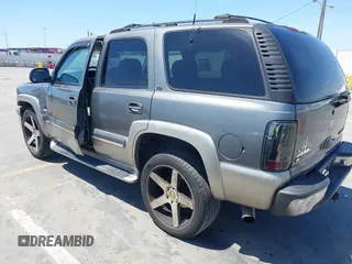 2001 Chevrolet Tahoe LT with VIN 1GNEC13T91R113281, listed as a IAAI auction lot 42081879 with 227,760 mi miles. Bid and sale history available at carsss.com. Image 3.