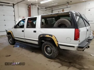 1999 Chevrolet Suburban with VIN 1GNGK26R5XJ474631, listed as a Copart auction lot 79280564 with 97,119 mi miles and Salvage Title. Bid and sale history available at carsss.com. Image 2.