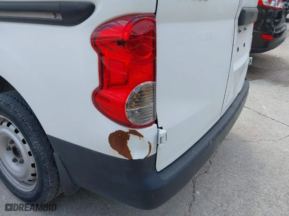 2015 Nissan NV200 SV with VIN 3N6CM0KN1FK712039, listed as a IAAI auction lot 42055602 with 204,928 mi miles. Bid and sale history available at carsss.com. Image 6.