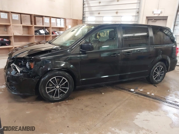 2019 Dodge Grand Caravan GT with VIN 2C4RDGEG2KR571072, listed as a IAAI auction lot 41864077 with 127,164 mi miles. Bid and sale history available at carsss.com. Image 17.