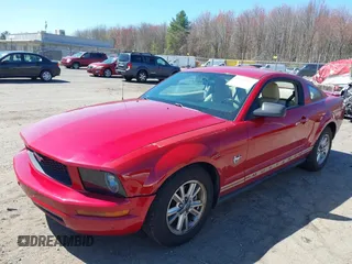 2009 Ford Mustang with VIN 1ZVHT80N895141562, listed as a IAAI auction lot 39262306 with 170,532 mi miles and . Bid and sale history available at DreamBid. Image 2.