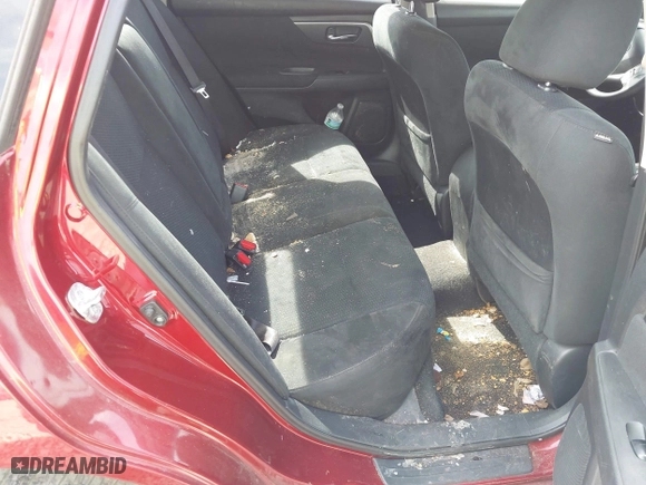 2015 Nissan Altima 2.5 with VIN 1N4AL3AP2FC179390, listed as a IAAI auction lot 41833729 with 191,760 mi miles. Bid and sale history available at carsss.com. Image 8.