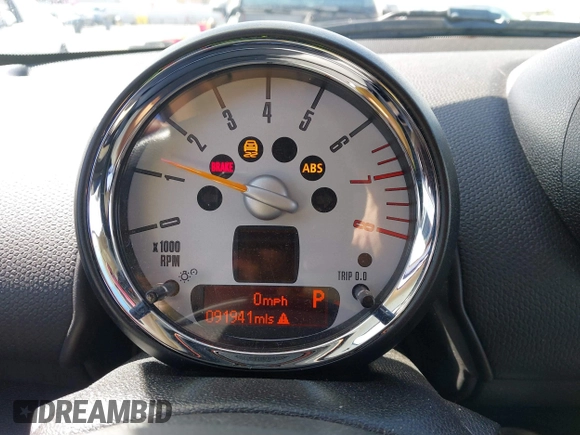 2014 MINI Countryman S with VIN WMWZC3C52EWP26869, listed as a IAAI auction lot 41756310 with 91,941 mi miles and . Bid and sale history available at DreamBid. Image 7.