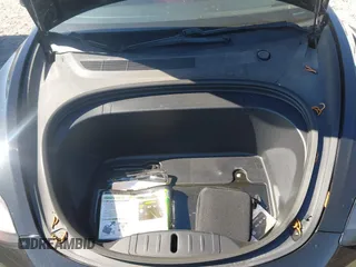 2018 Tesla Model 3 Long Range Battery z VIN 5YJ3E1EA9JF123109, wystawiony jako IAAI lot #42038158 z przebiegiem 133 361 mil mil oraz . Historia ofert i sprzedaży dostępna na DreamBid. Obrazek 10.