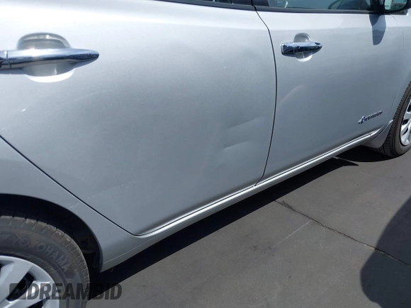 2017 Nissan LEAF SV with VIN 1N4BZ0CP4HC303676, listed as a IAAI auction lot 42233850 with 83,910 mi miles and . Bid and sale history available at DreamBid. Image 6.