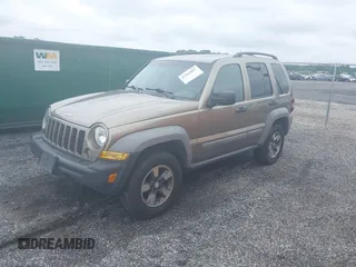 2005 Jeep Liberty Sport z VIN 1J4GL48K65W551101, wystawiony jako IAAI lot #42362067 z przebiegiem 203 308 mil mil oraz . Historia ofert i sprzedaży dostępna na DreamBid. Obrazek 2.