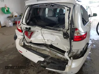 2017 Toyota Sienna XLE Auto Access Seat with VIN 5TDYZ3DC7HS874630, listed as a IAAI auction lot 42027737 with 122,952 mi miles. Bid and sale history available at carsss.com. Image 6.